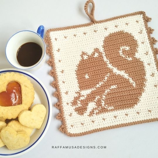 Tapestry crochet potholders or kitchen decorations pattern by Raffamusa