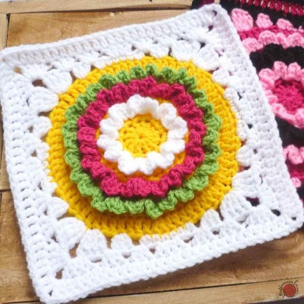 unusual granny square crochet in white and yellow
