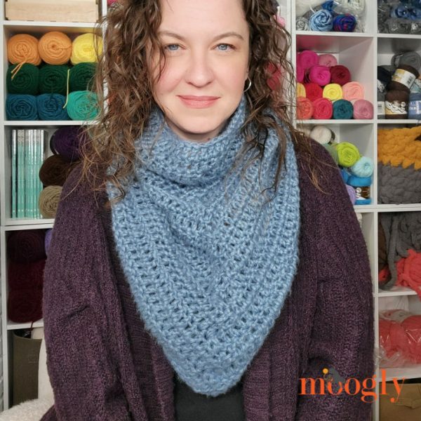 Easy chunky Crochet Scarf - Free Pattern - Fosbas Designs