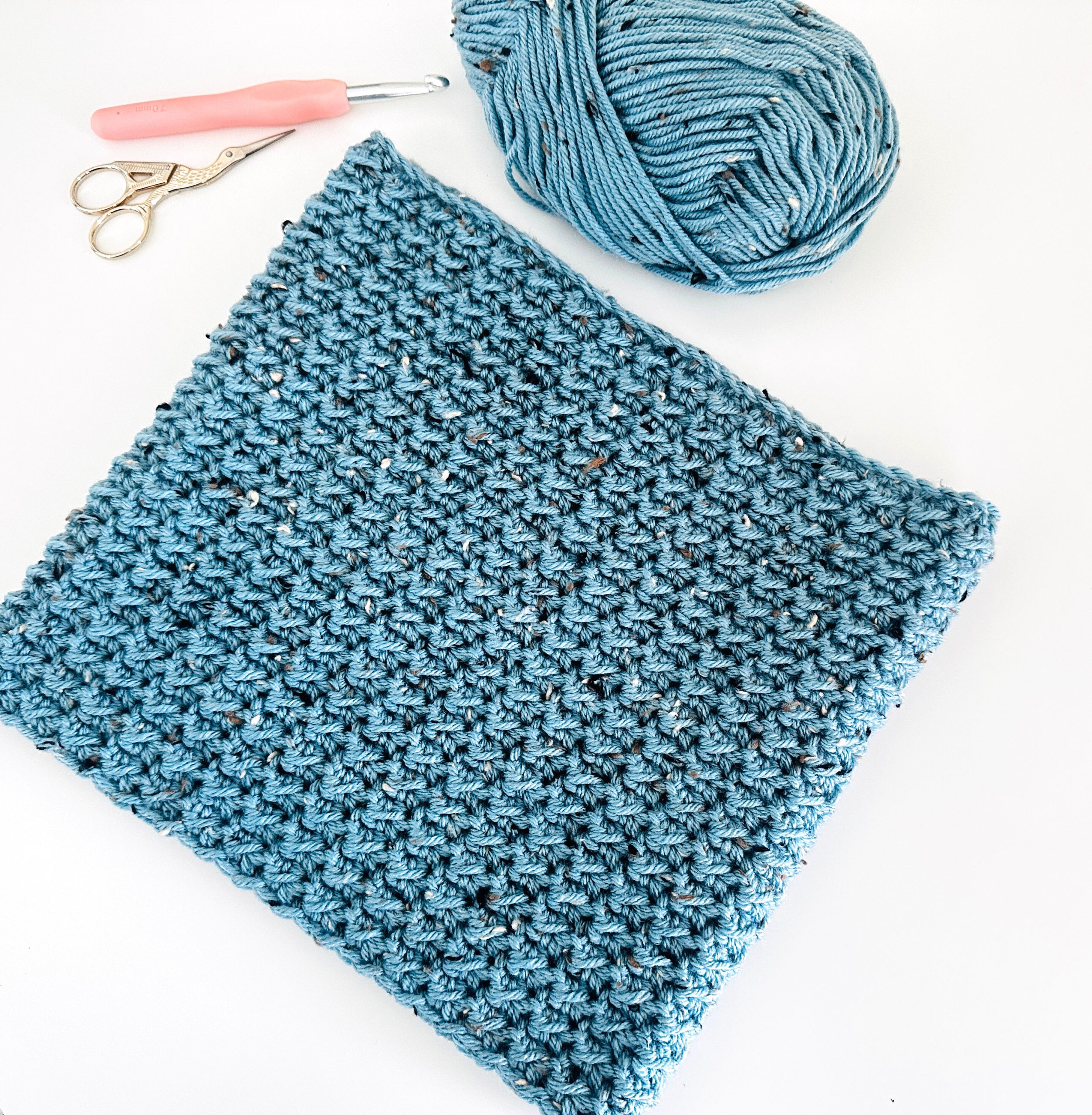Neck Warmer Pattern - Easy Beginner Knitting Project