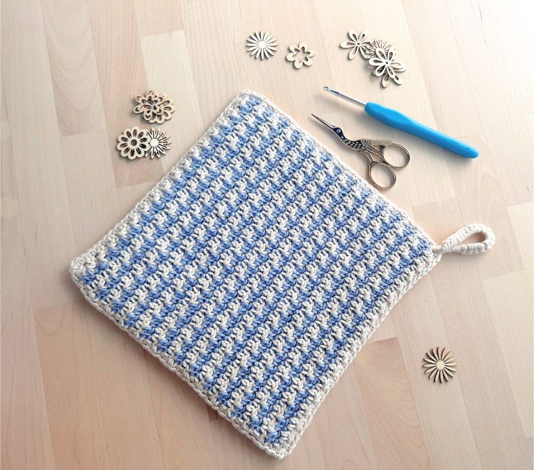 Double-thick crochet potholder free pattern