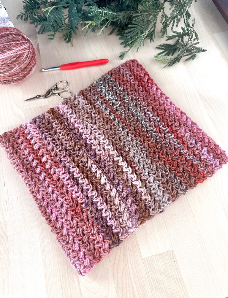 Cozy crochet cowl free pattern