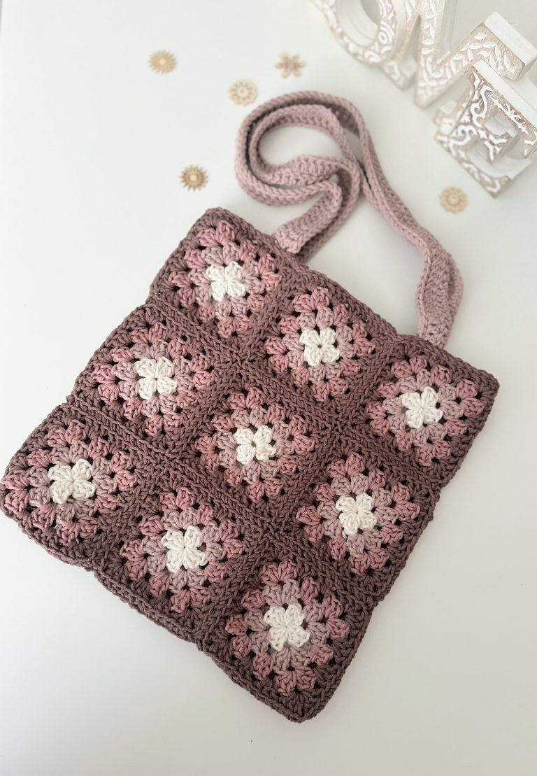 Crochet granny square tote bag free pattern
