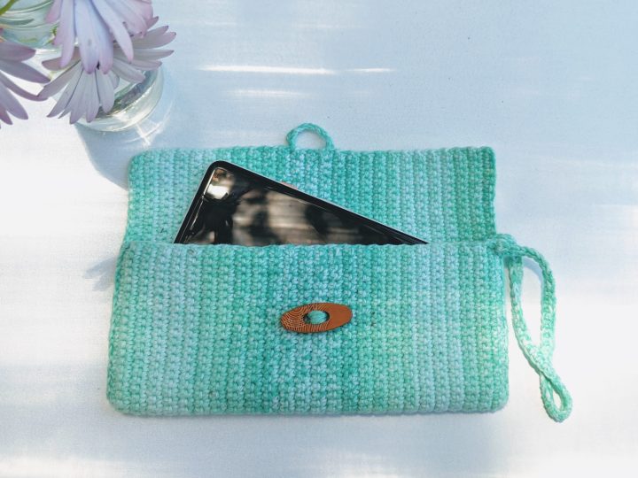 Image for Beginner Crochet Clutch Pattern